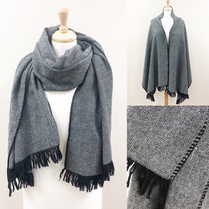 🛍 2 for $15 🛍 Black/White Wool Scarf/Wrap